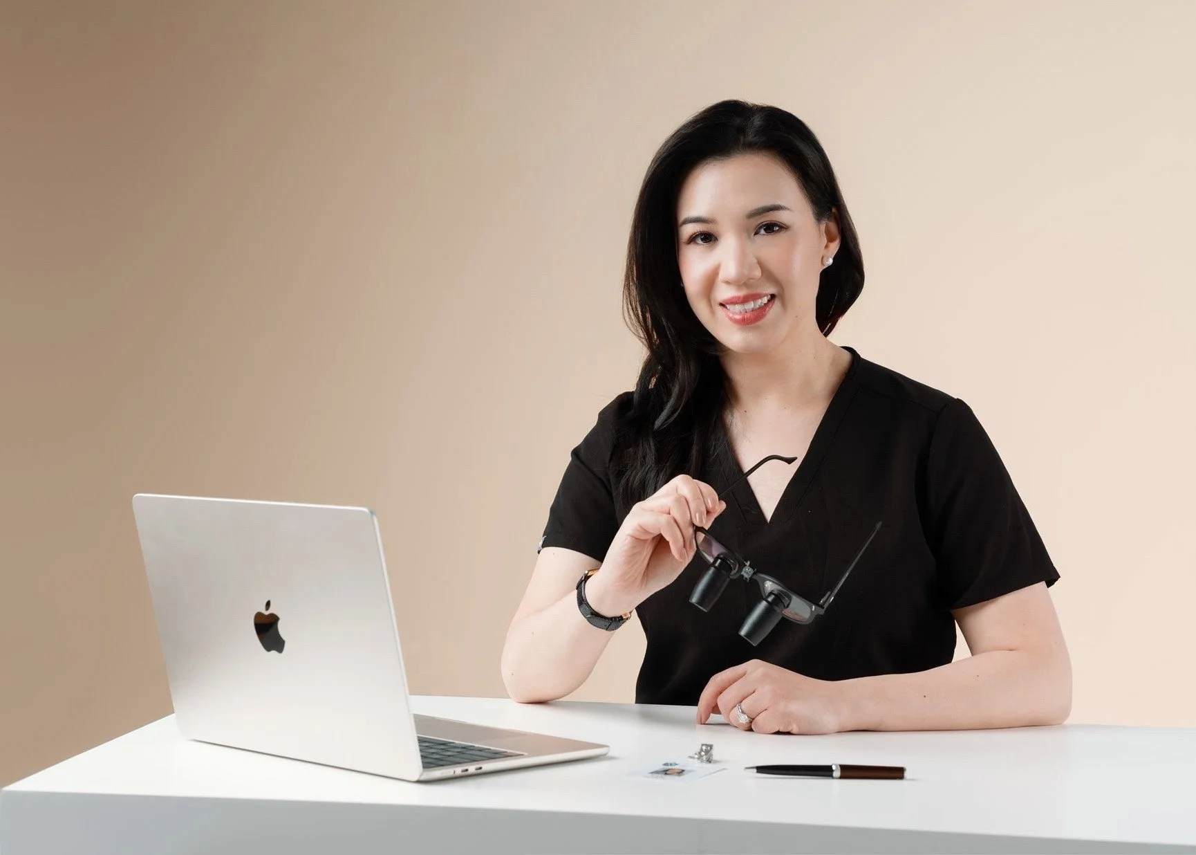 Dr Jenaleen Law caring female Plastic Surgeon Sydney Chatswood Darlinghurst